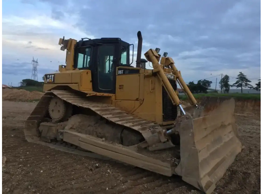 Caterpillar D6T LGP