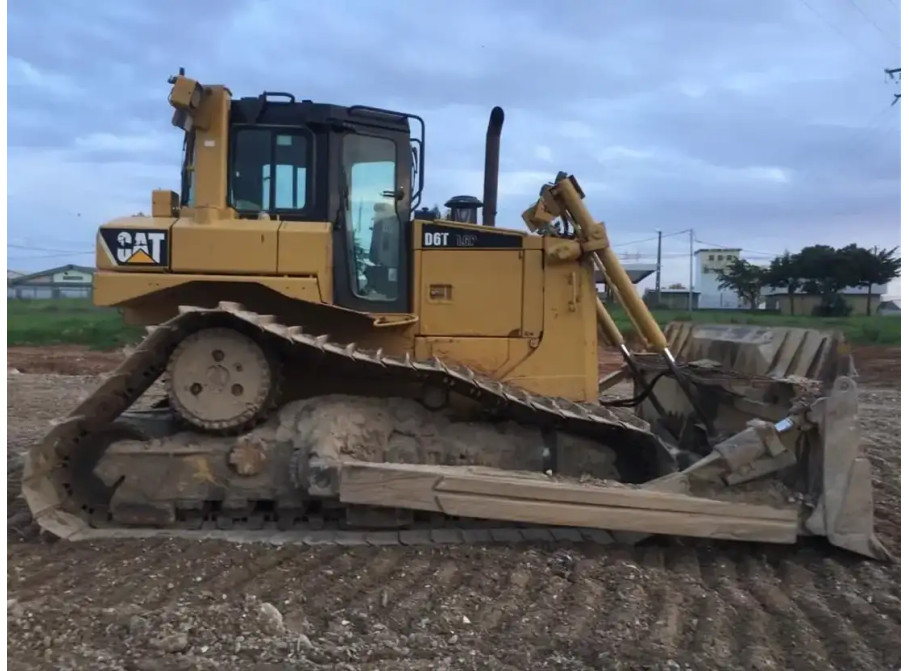 Caterpillar D6T LGP