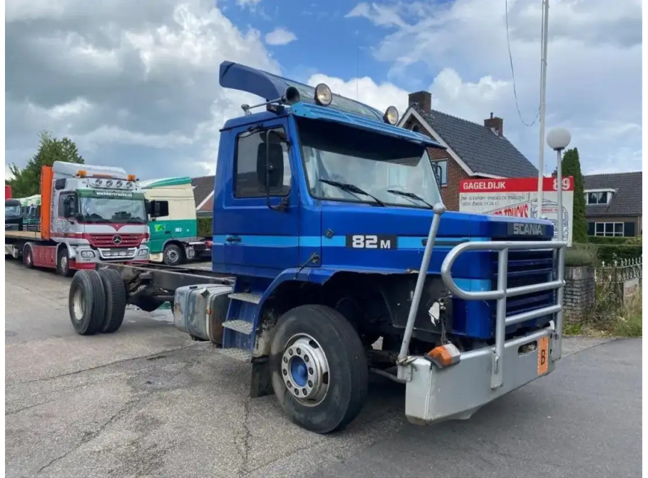Scania T82 T 82 4x2 CHASSIS FULL STEEL SUSPENSION