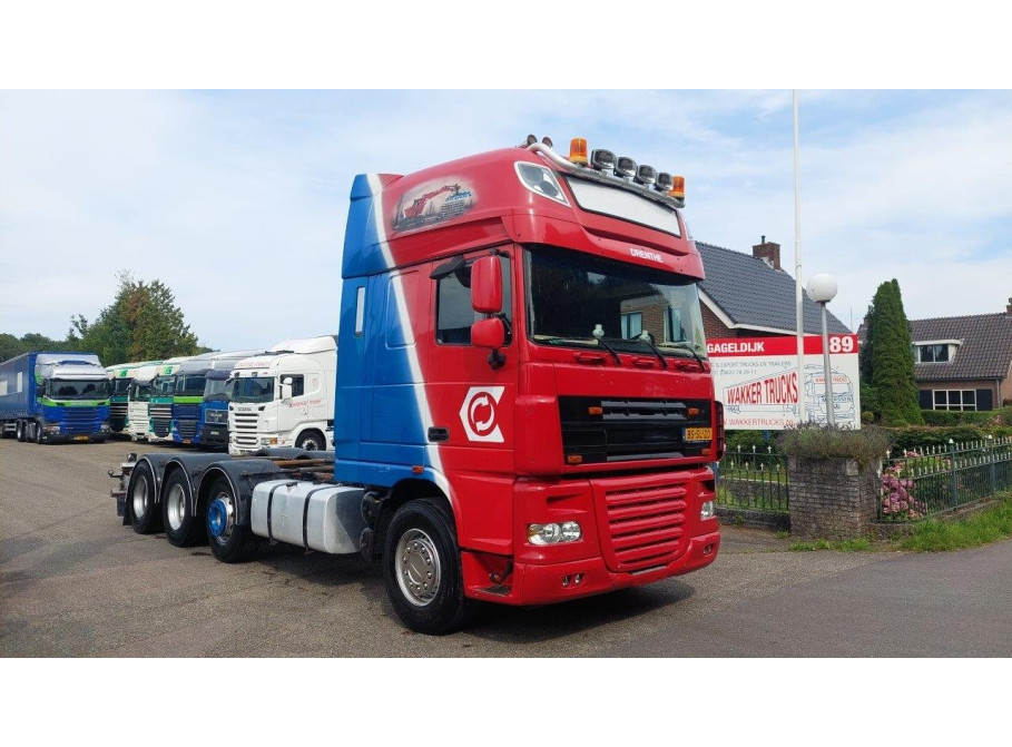 DAF XF 105.510 FAK 8x2 MANUAL GEARBOX 12 tyres!