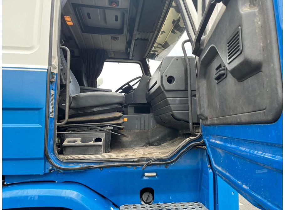 Scania R113-360 2 DECK LIFESTOCK truck in good condition